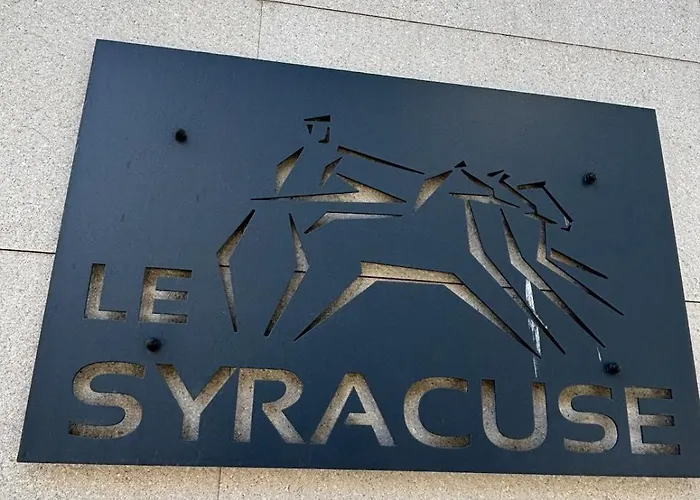 Le Syracuse شقة